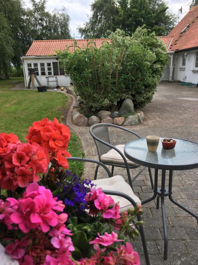 Вилла Stunning Romantik Cabin Close To Baltic Sea Idestrup Экстерьер фото